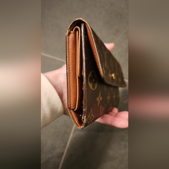 Vintage Louis Vuitton Wallet - Picture 3 of 5